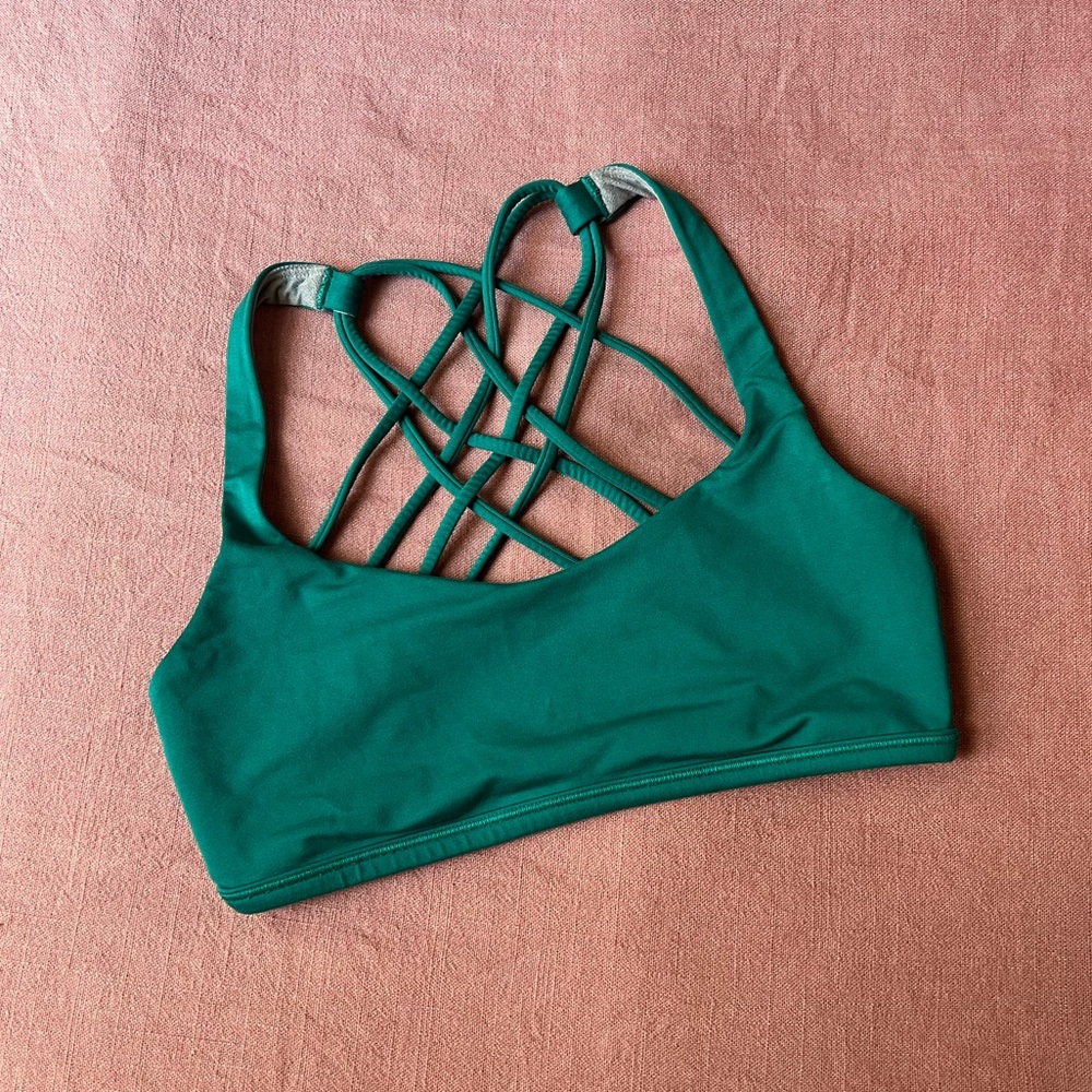 Lululemon Free to Be Bra